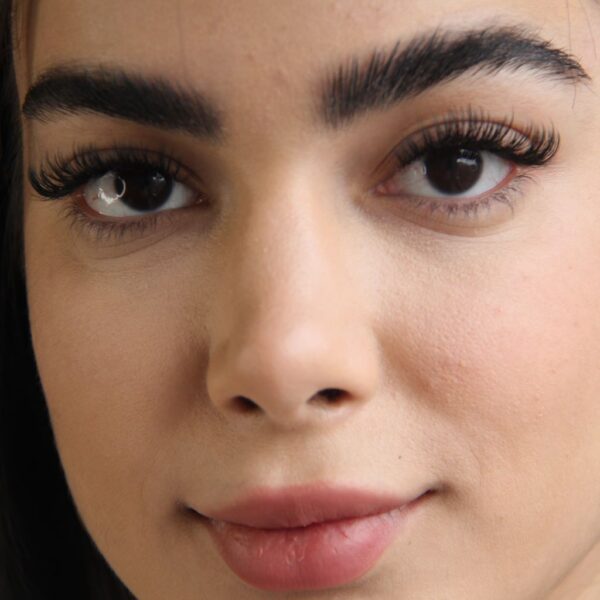 اکستنشن والیوم طبیعی - Image 1